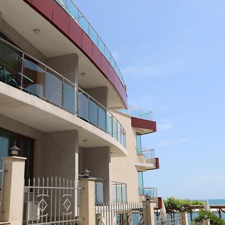 Petrov Family Hotel Nesebar Exterior photo