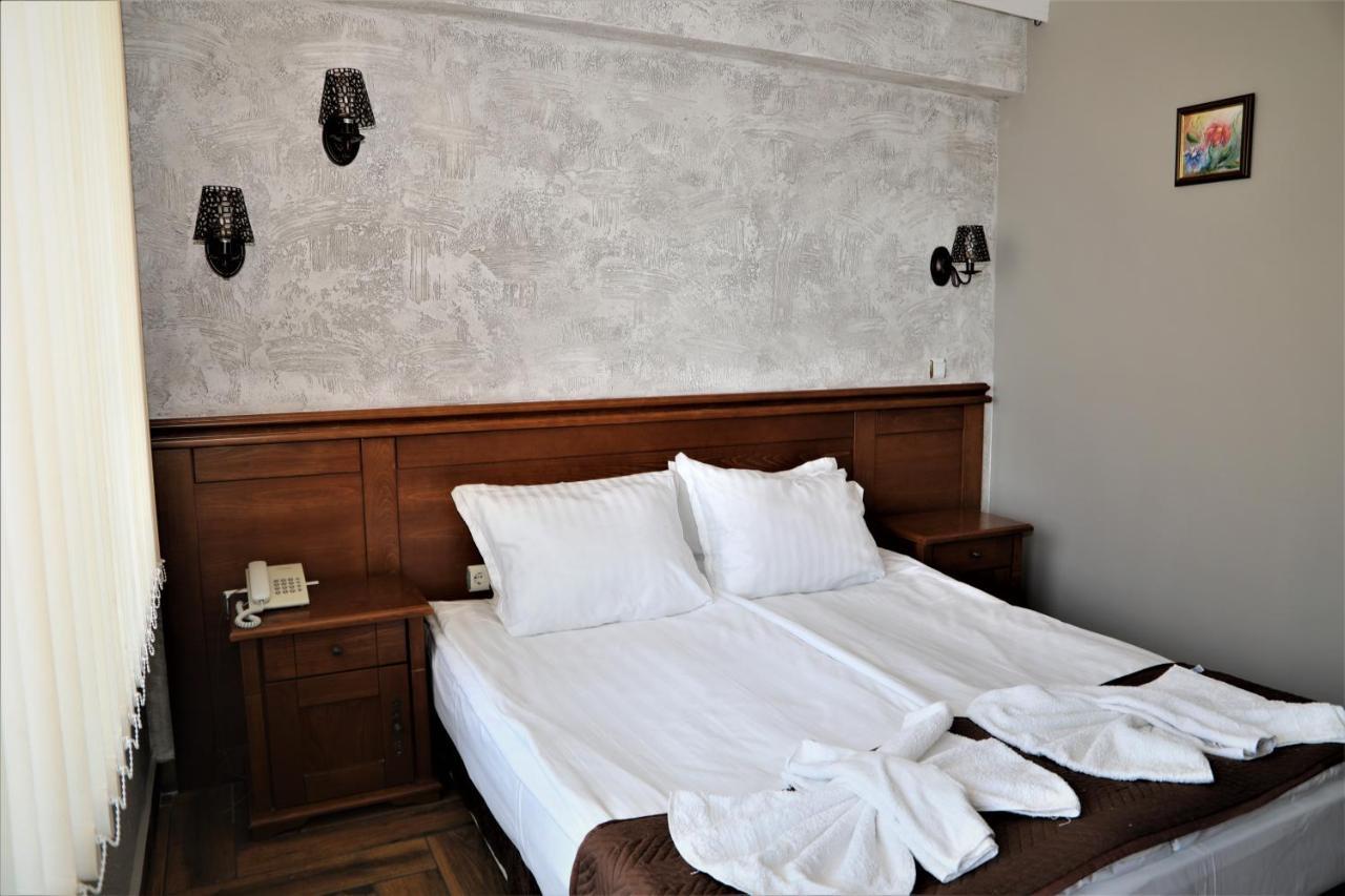 Petrov Family Hotel Nesebar Exterior photo